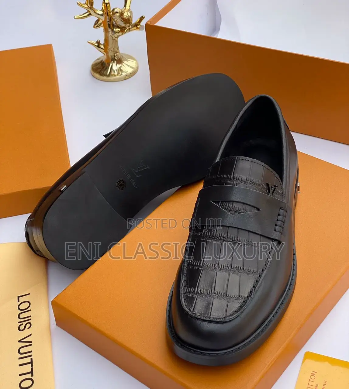 Classic Man's Loafers Shoes Louis Vuitton