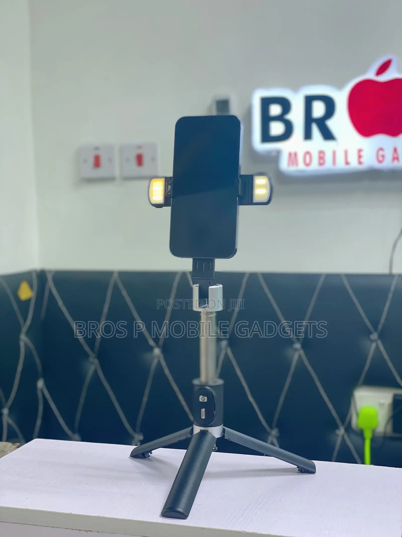 Phone Stand/Selfie Stick