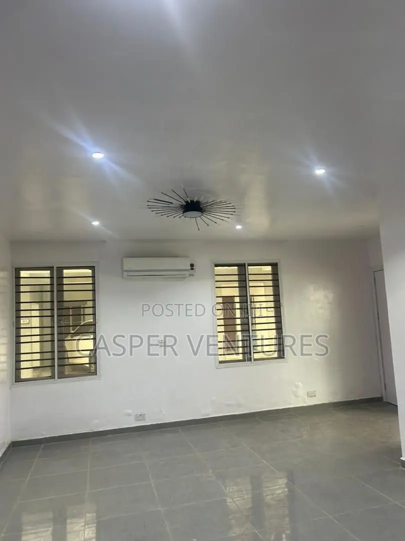 1bdrm Shared Apartment in Orchid, Lekki Phase 2 for rent