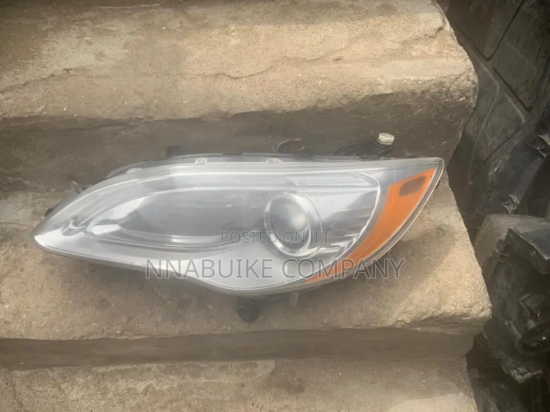 Chrysler 200C 2008 Model Headlamp