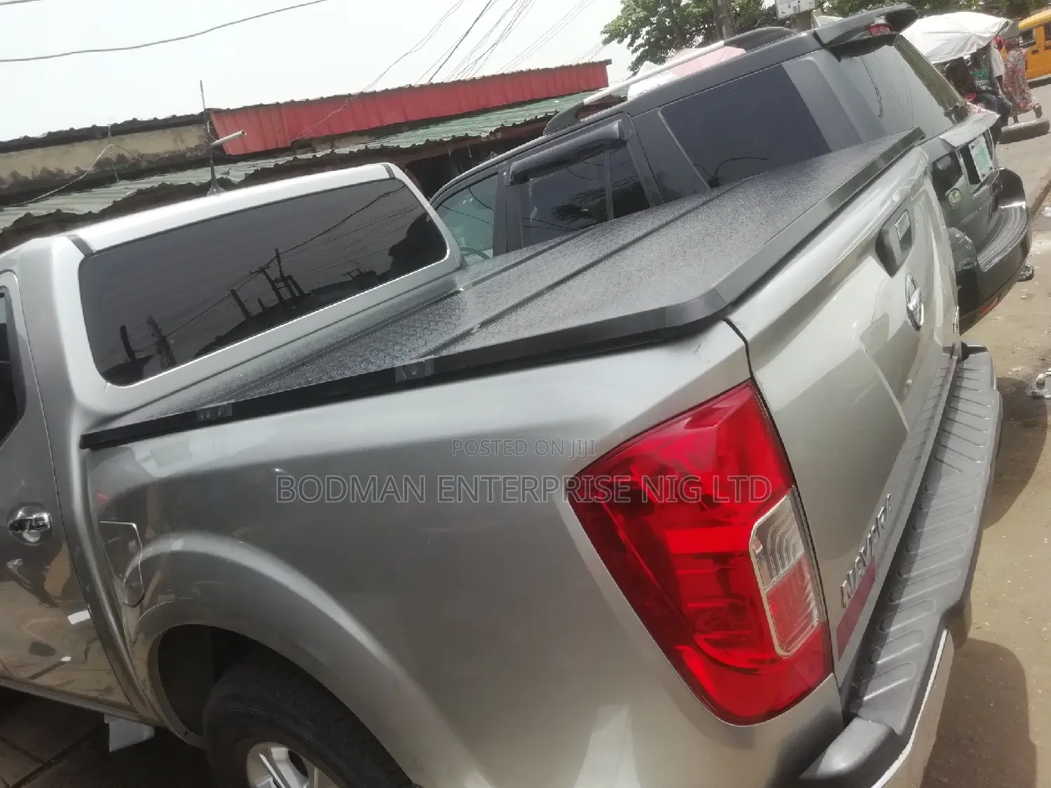 Fiber Folding Boot Cover Navara :