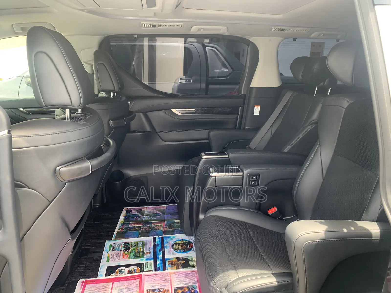 Toyota Granvia 2022 Black