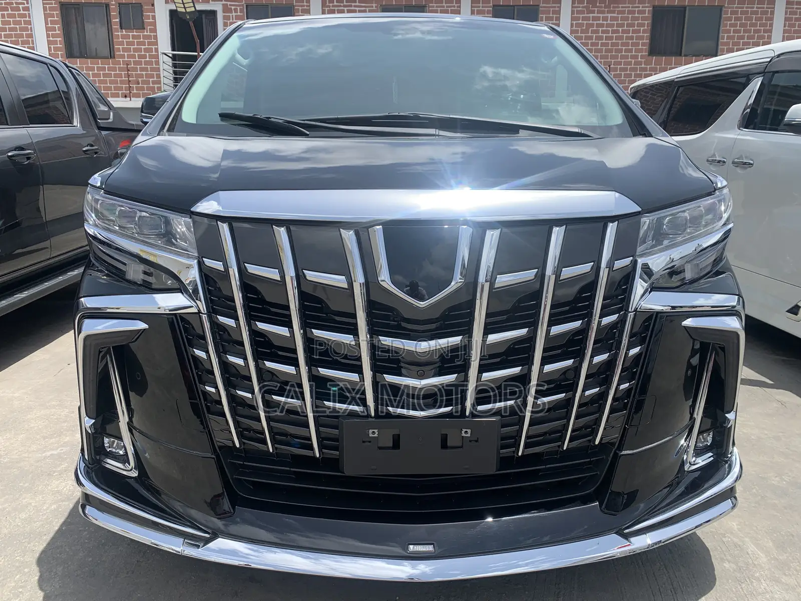 Toyota Granvia 2022 Black