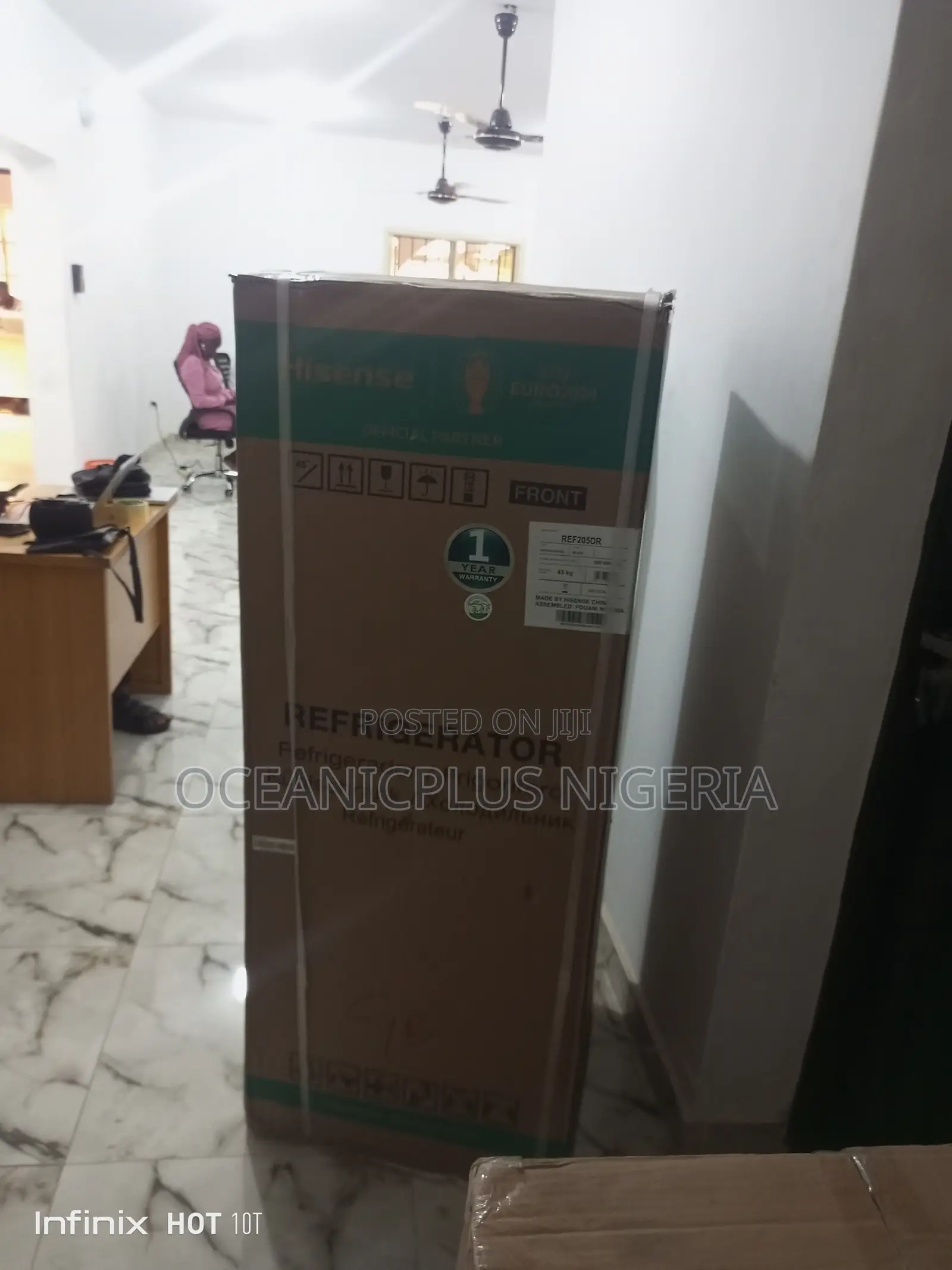 Classic Hiesnse Refrigerator 205 Liters