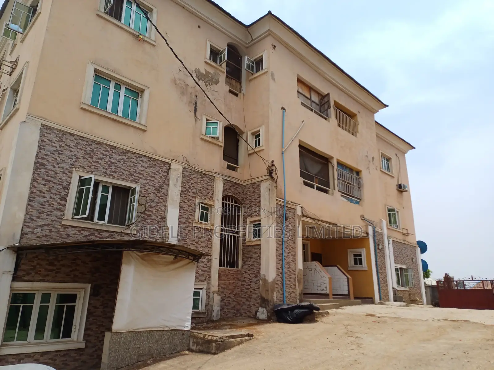3bdrm Block of Flats in Mabushi for rent