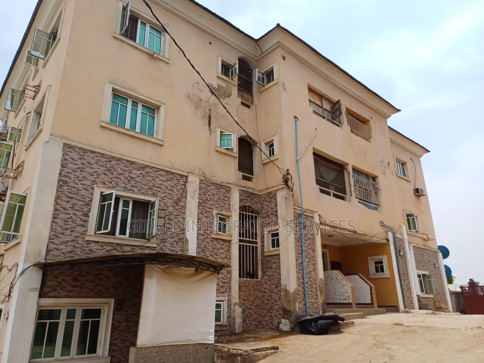 3bdrm Block of Flats in Mabushi for rent
