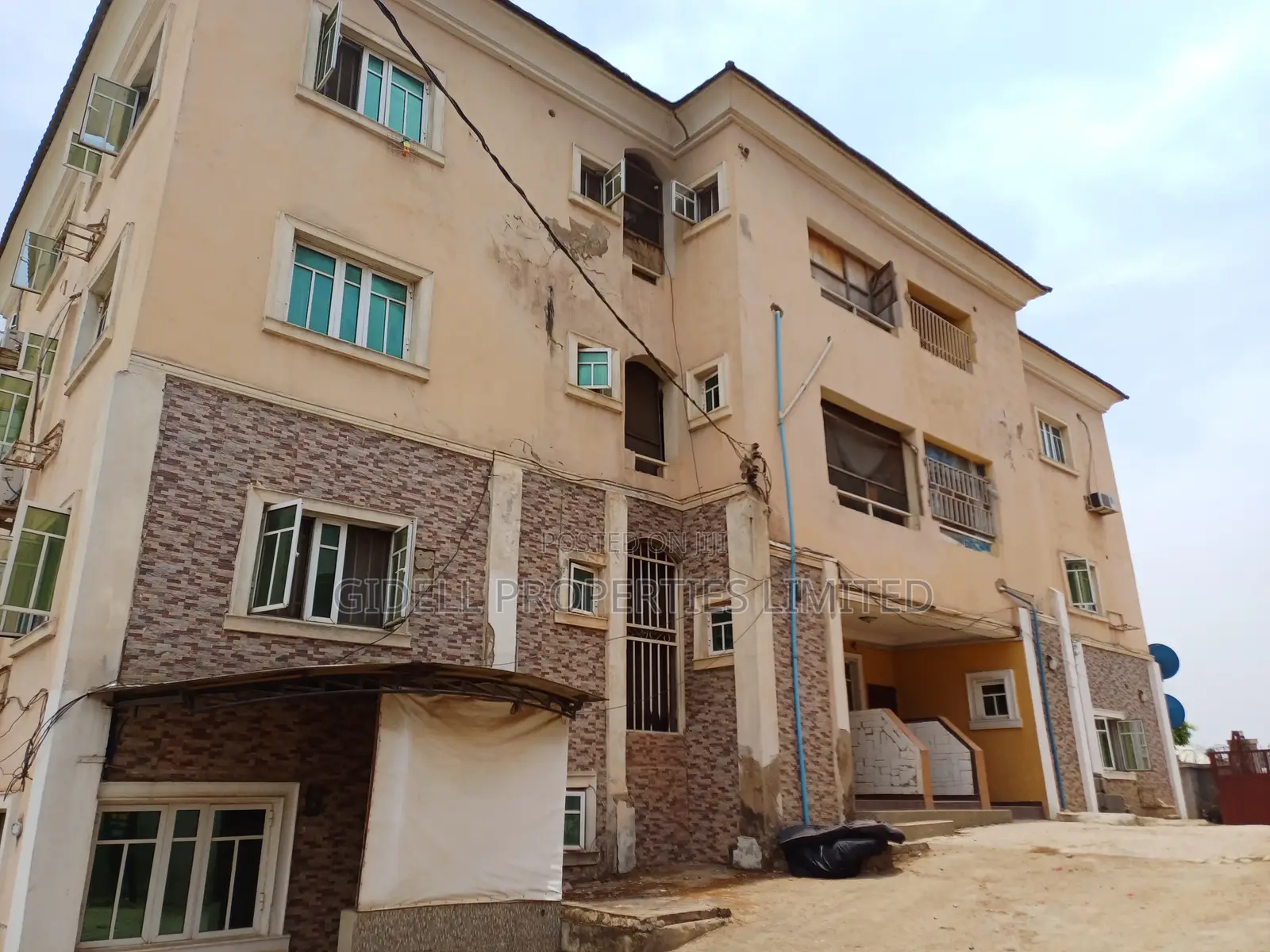 3bdrm Block of Flats in Mabushi for rent
