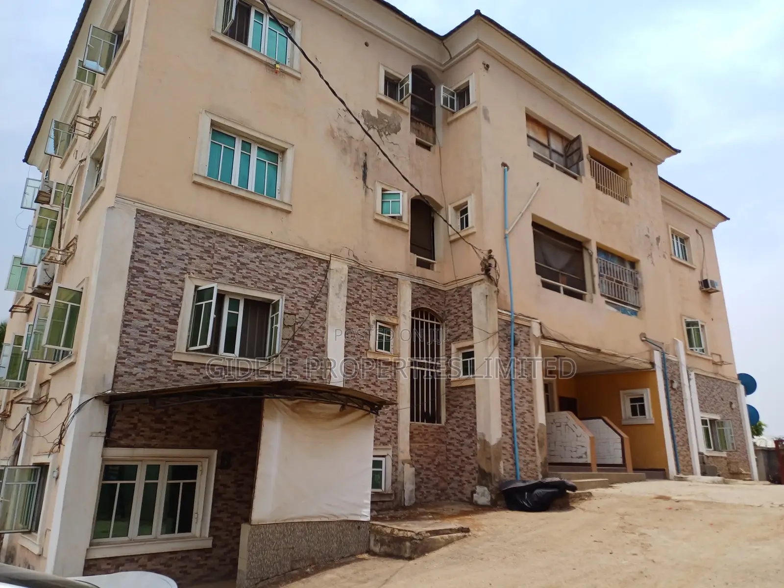 3bdrm Block of Flats in Mabushi for rent