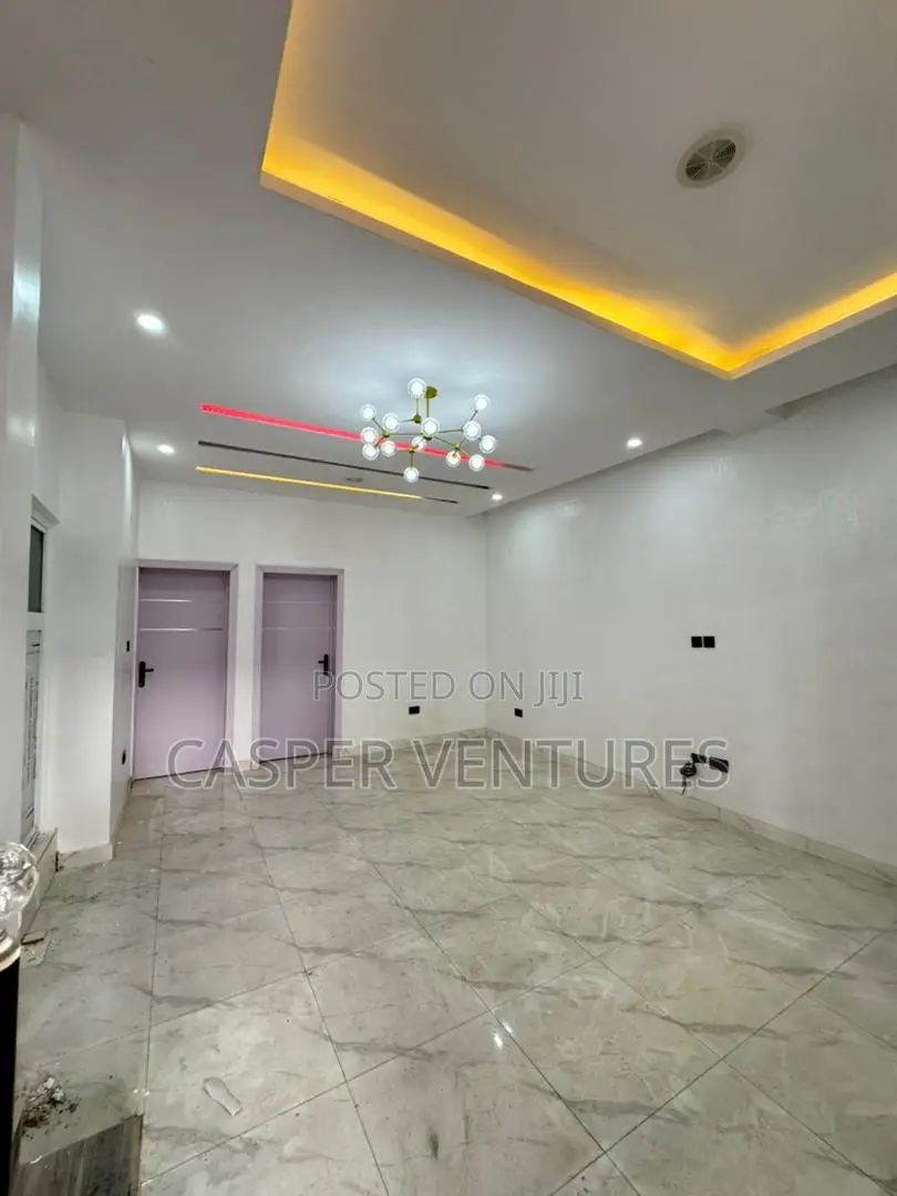 3bdrm Duplex in Van Daniel’S, Lekki Phase 2 for rent