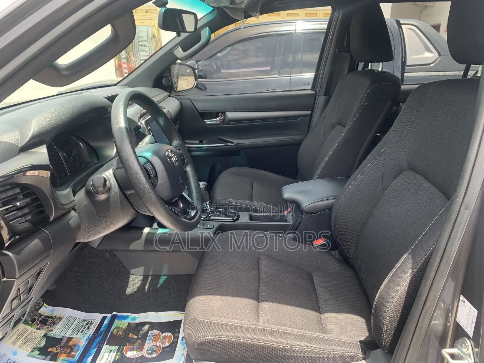 New Toyota Hilux 2023 Gray