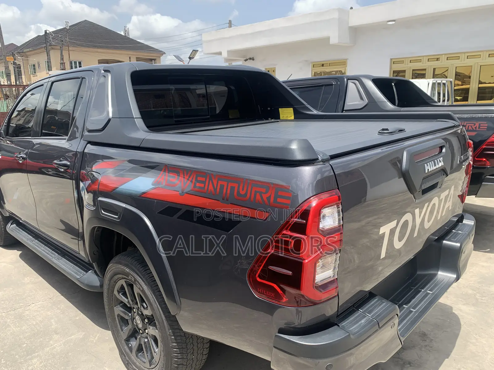 New Toyota Hilux 2023 Gray