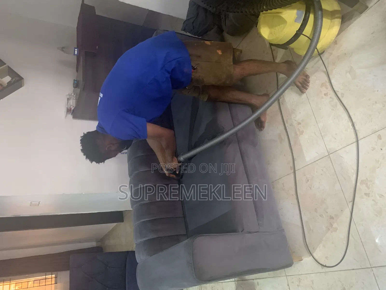 Detailed Sofa Upholstery Mattresses Cleaning Service