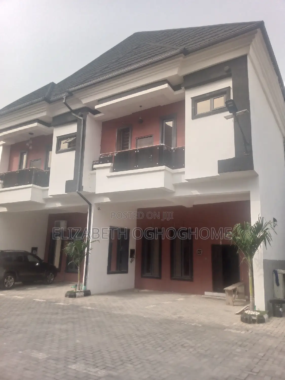 4bdrm Duplex in Ikota for sale