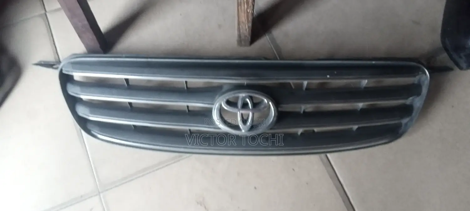 Follow Come Front Grille Toyota Corolla 2003
