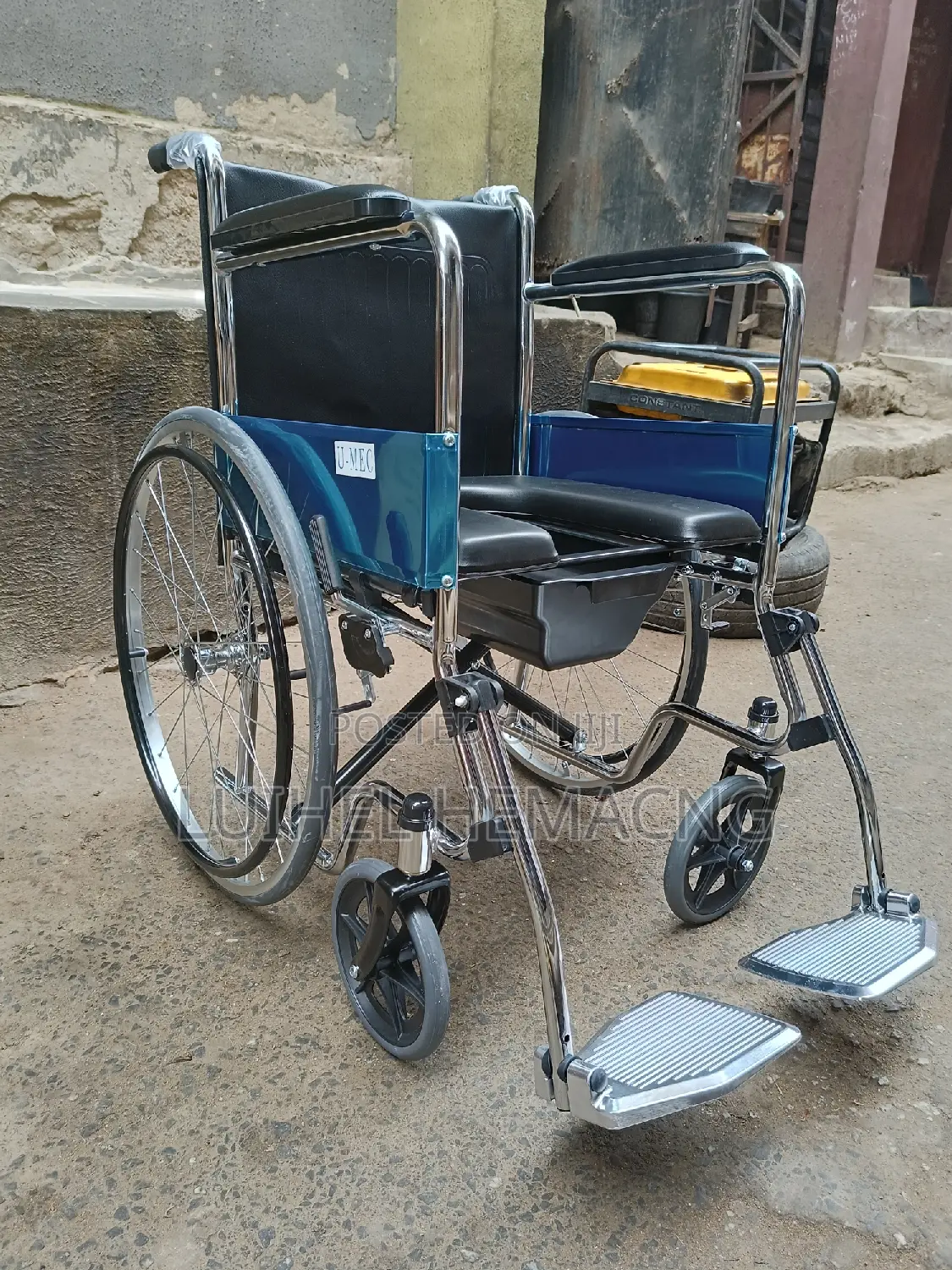 Commode Wheelchair New Design