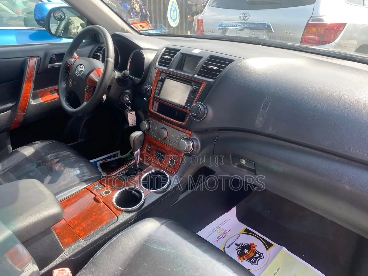 Toyota Highlander SE 2012 Black