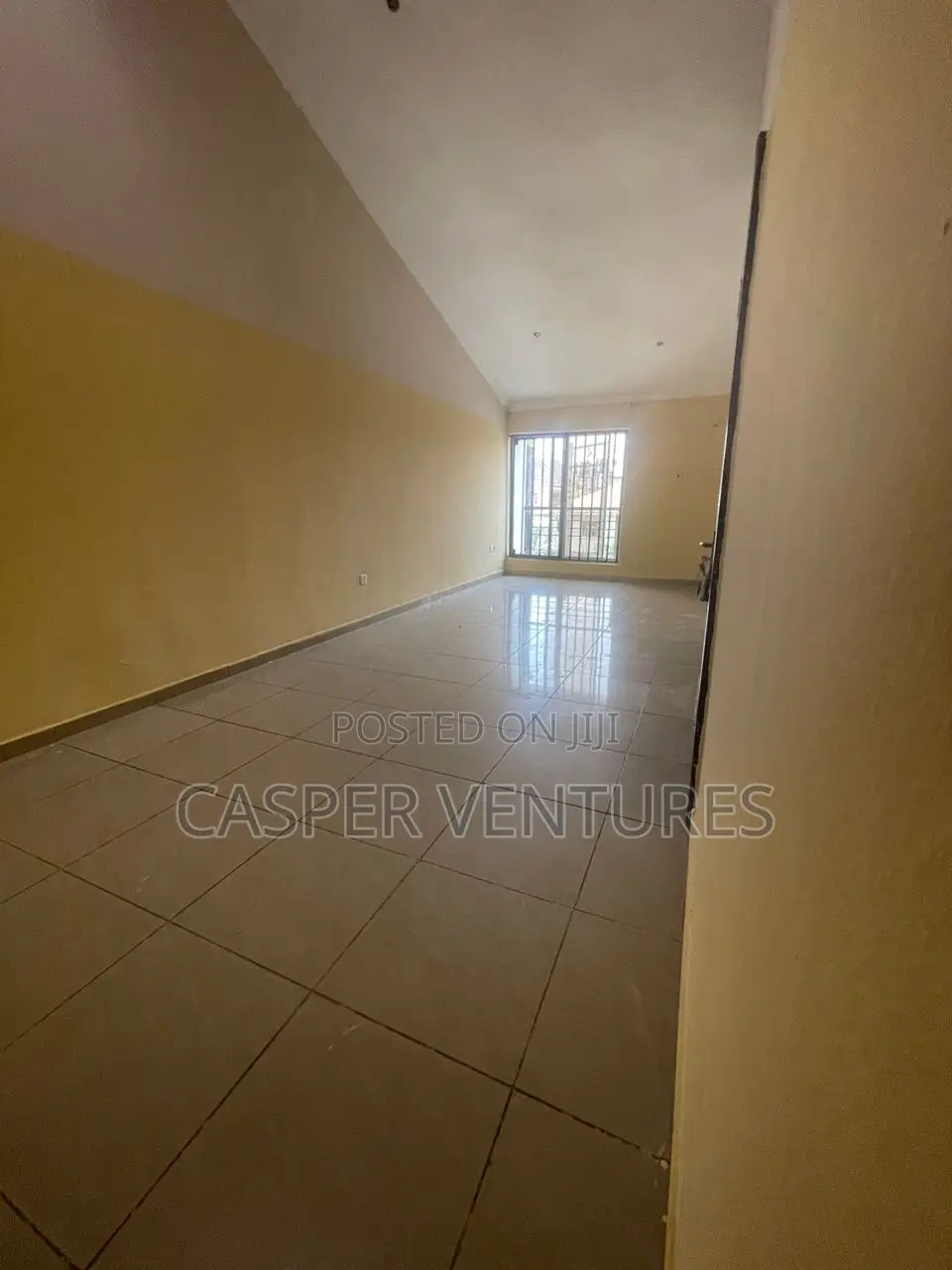 4bdrm Townhouse / Terrace in Osapa for rent