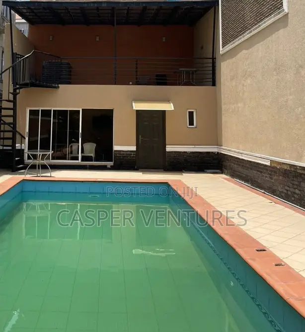4bdrm Townhouse / Terrace in Osapa for rent