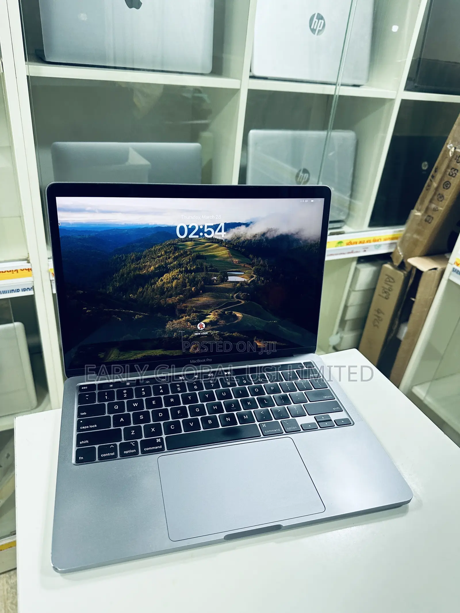 Laptop Apple MacBook Pro 2020 16GB Intel Core I5 SSD 512GB