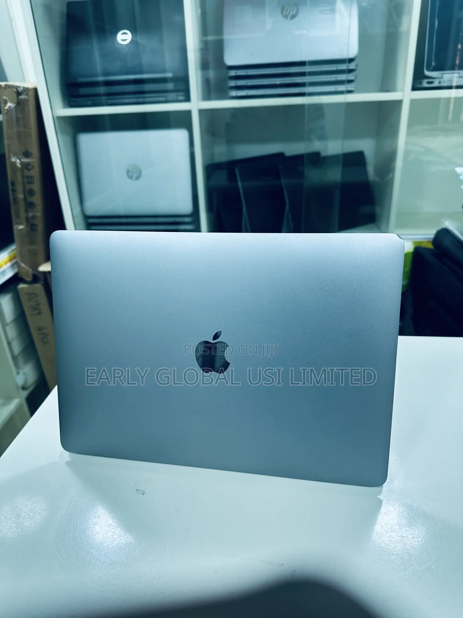 Laptop Apple MacBook Pro 2020 16GB Intel Core I5 SSD 512GB