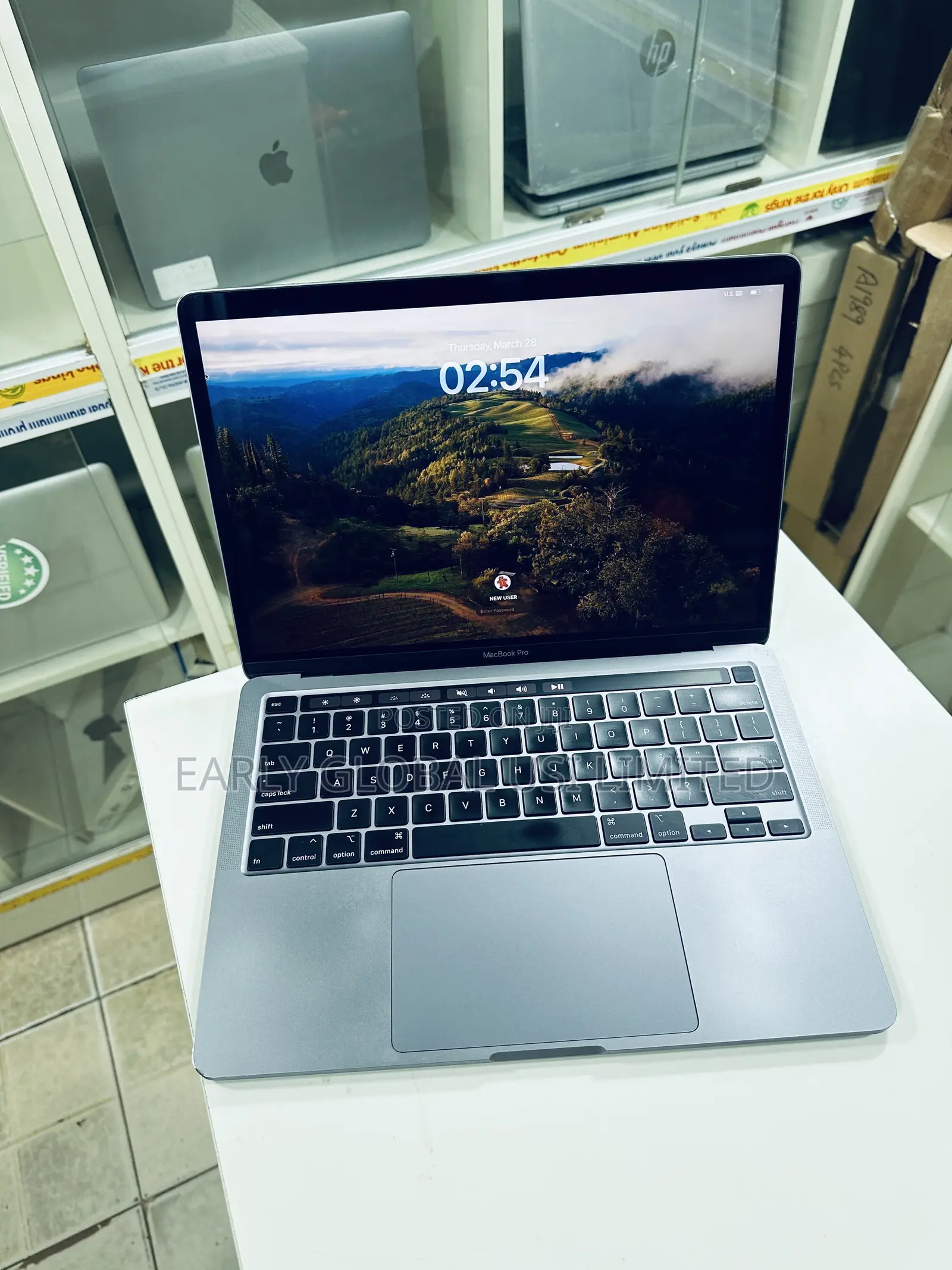 Laptop Apple MacBook Pro 2020 16GB Intel Core I5 SSD 512GB