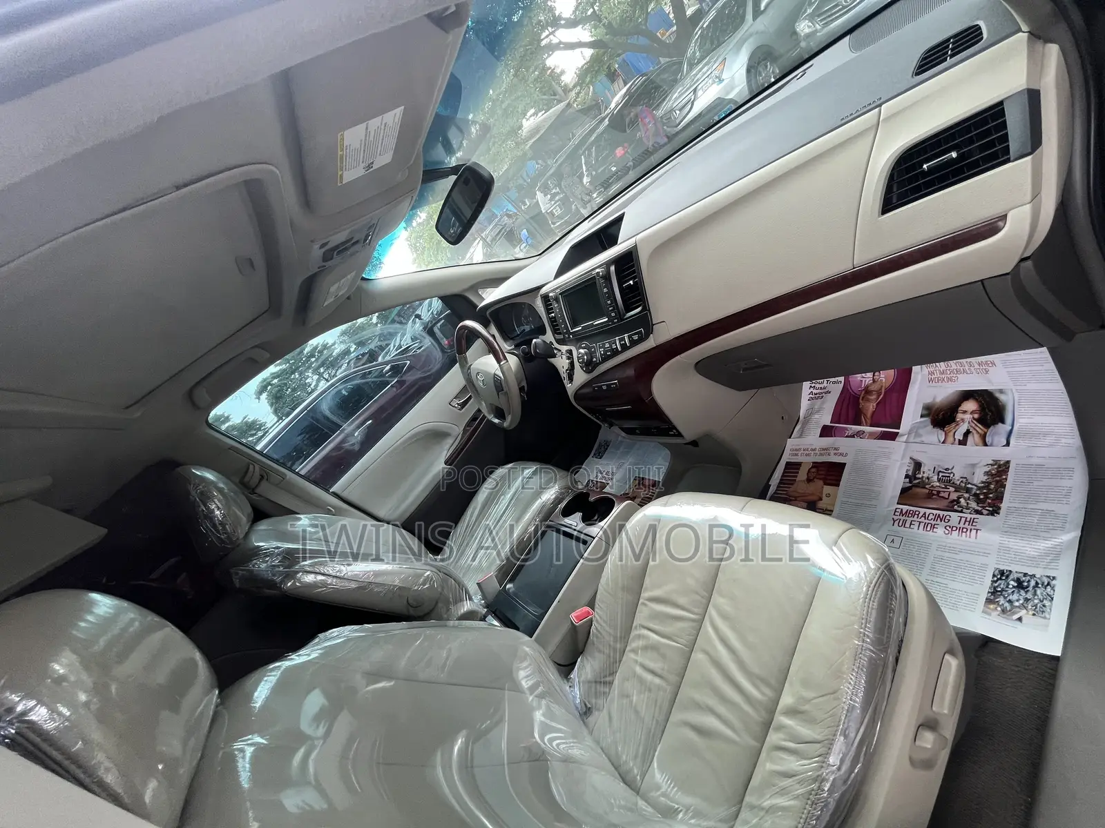 Toyota Sienna Limited 7 Passenger 2011 Black