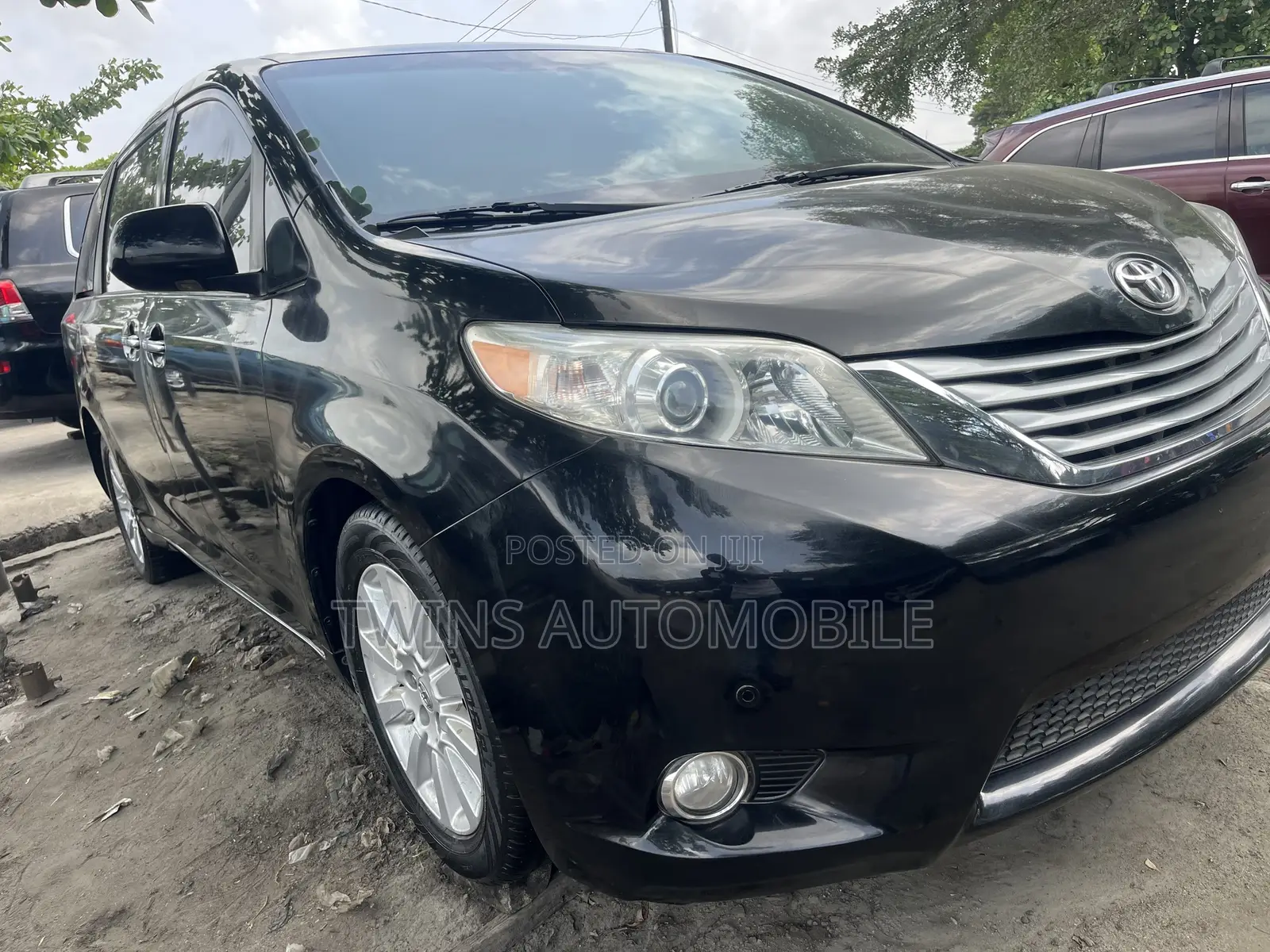 Toyota Sienna Limited 7 Passenger 2011 Black