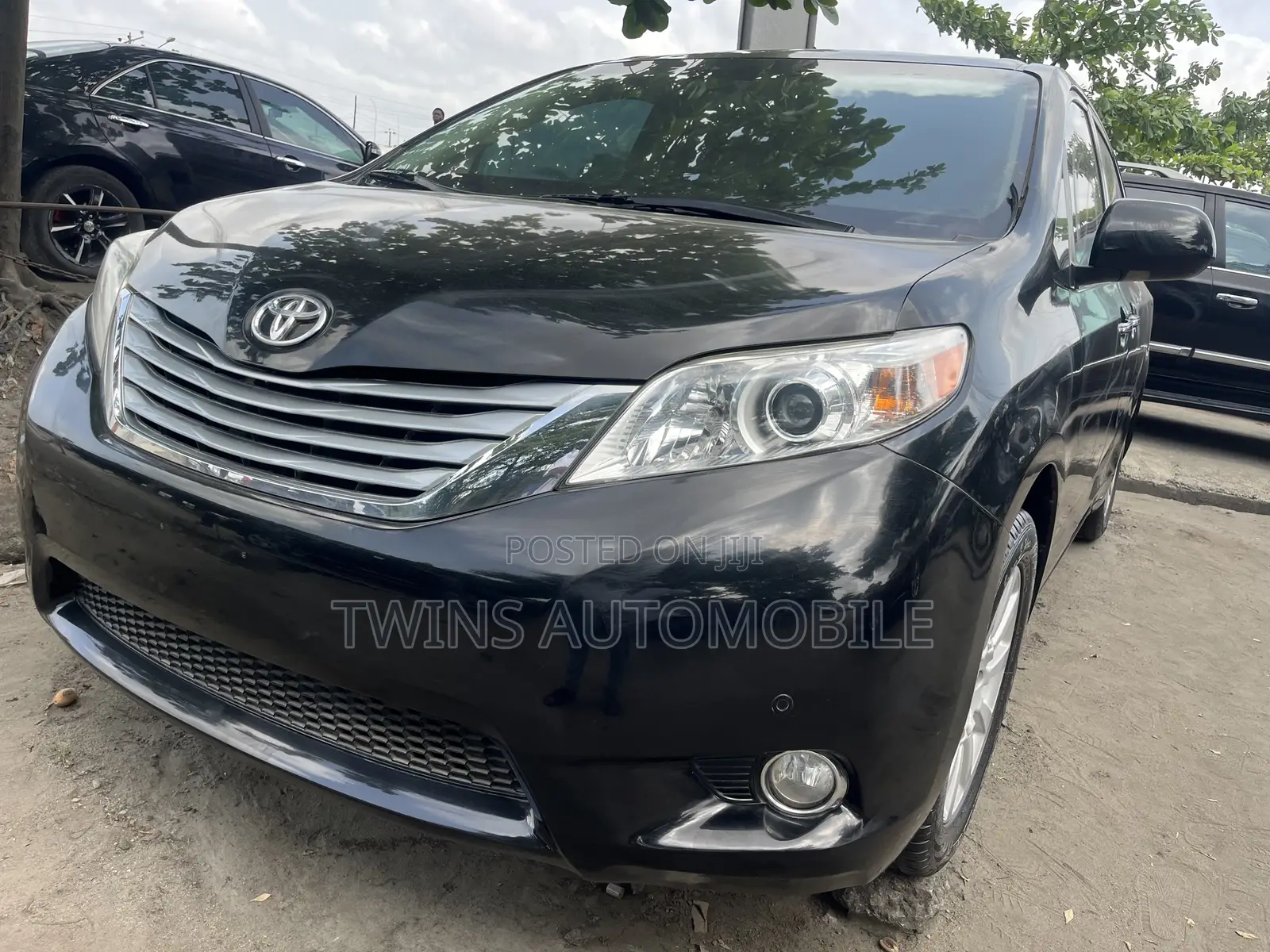Toyota Sienna Limited 7 Passenger 2011 Black