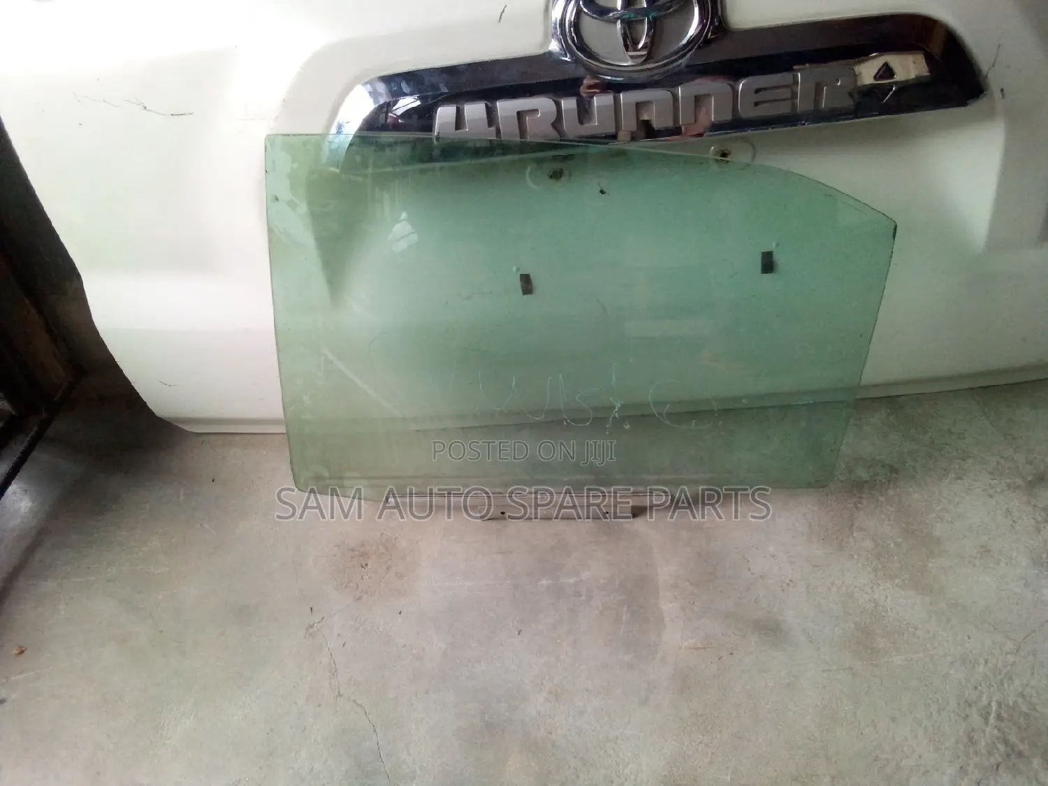 Toyota Camry 07 Door Glass Back Left Side