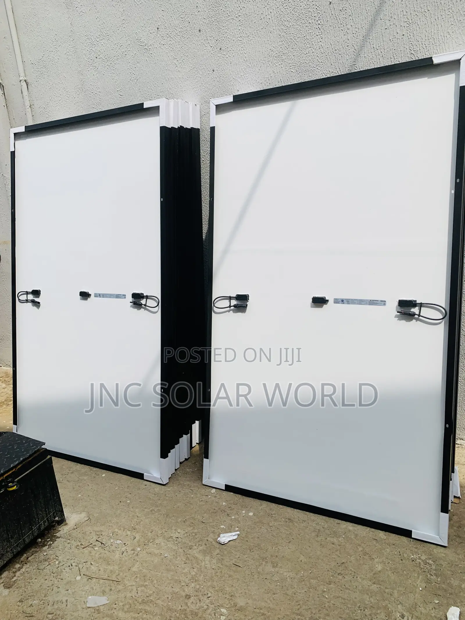 550w Utxx Solar Panels Mono 120 Cell