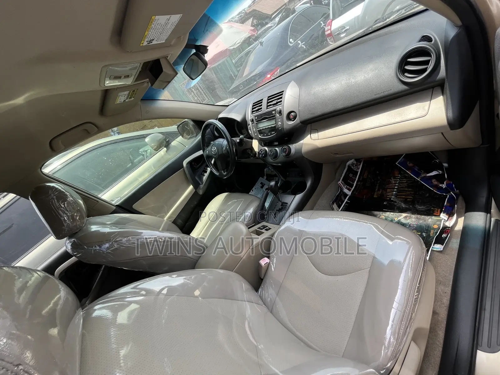 Toyota RAV4 2.5 Limited 4x4 2010 Gold