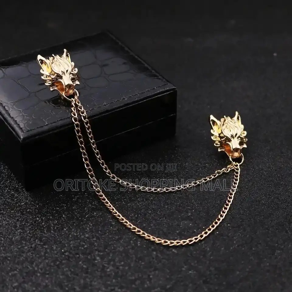 Personality Fashion Wolf Brooch Pin Clothing
