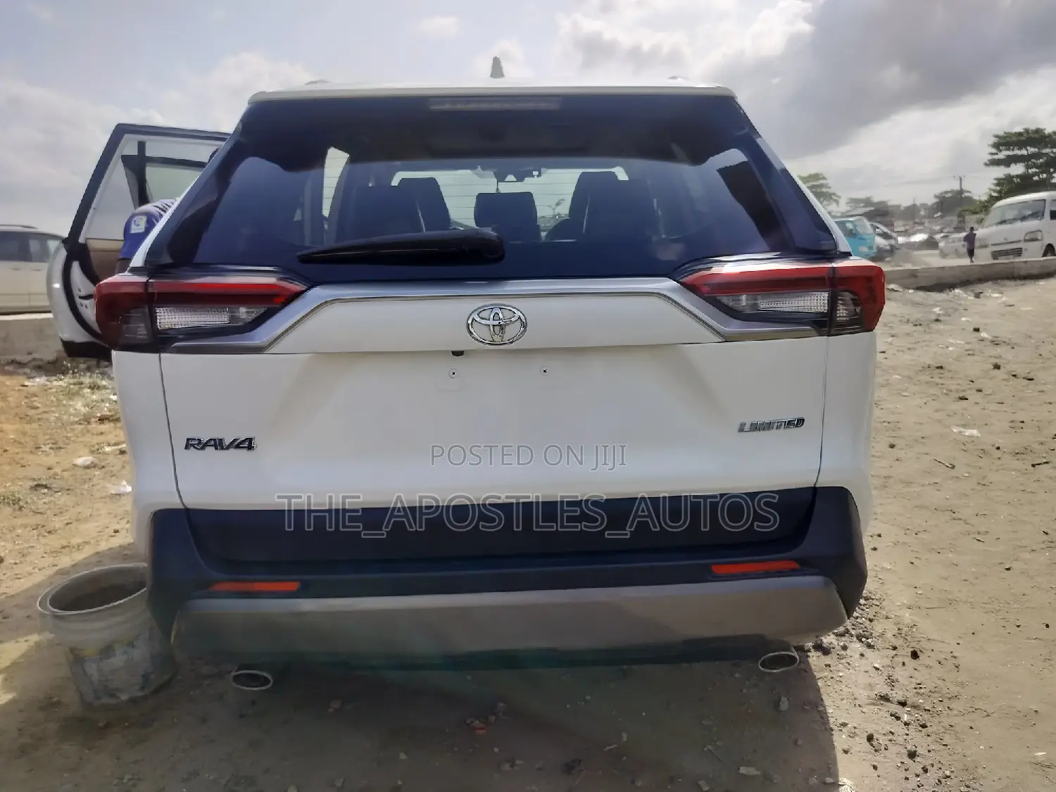 Toyota RAV4 Limited 2021 White
