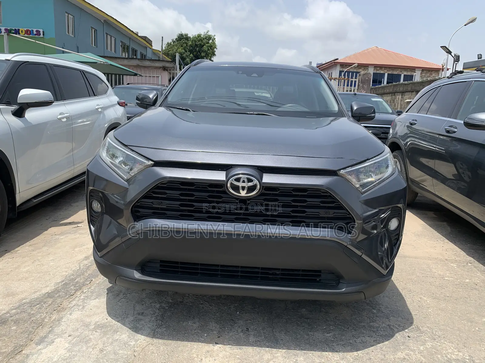 Toyota RAV4 XLE AWD 2020 Gray