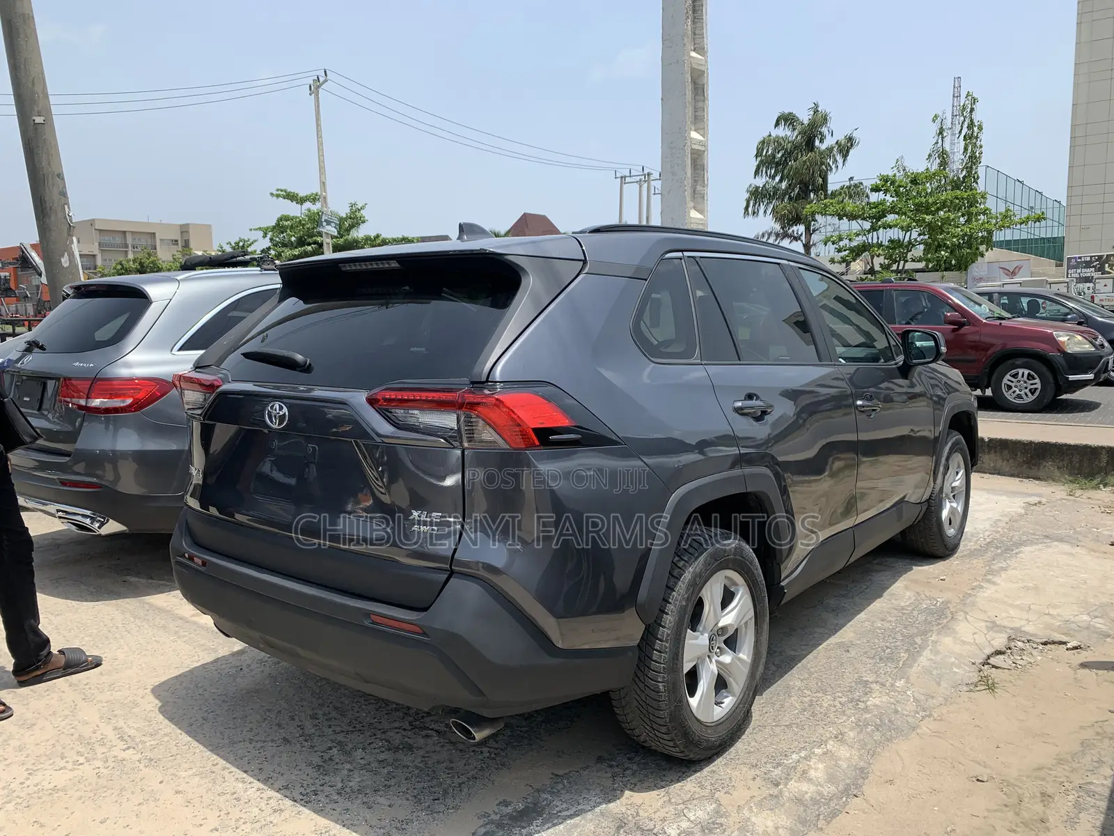 Toyota RAV4 XLE AWD 2020 Gray