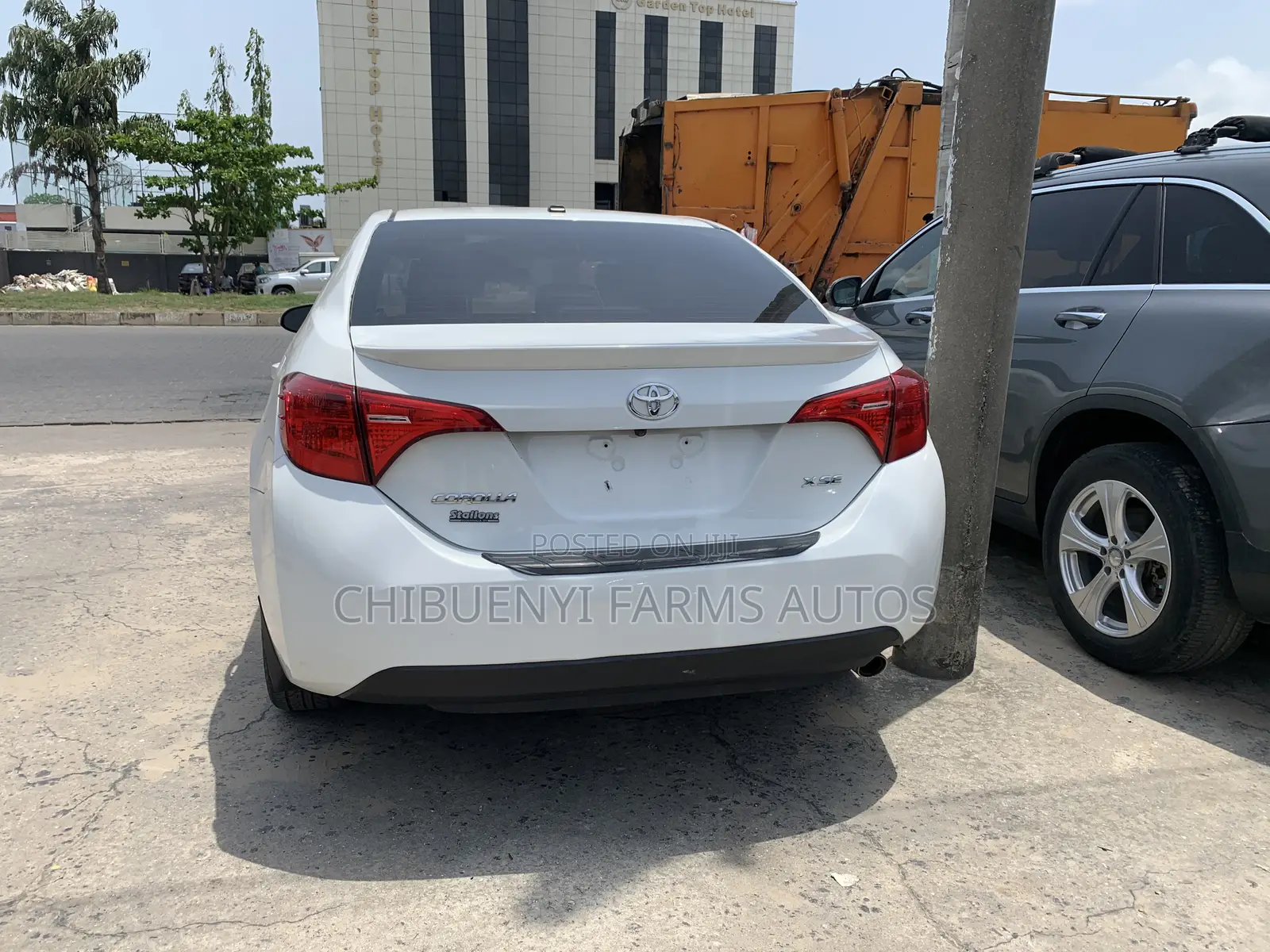 Toyota Corolla XSE (1.8L 4cyl 2A) 2018 White