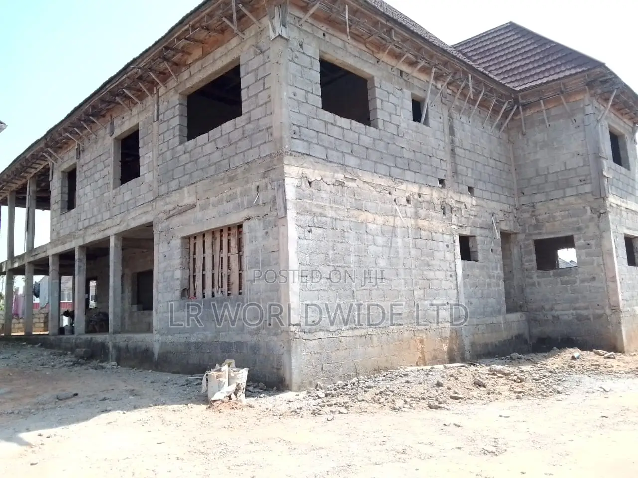 7bdrm Mansion in Riverpark, Lugbe District for sale