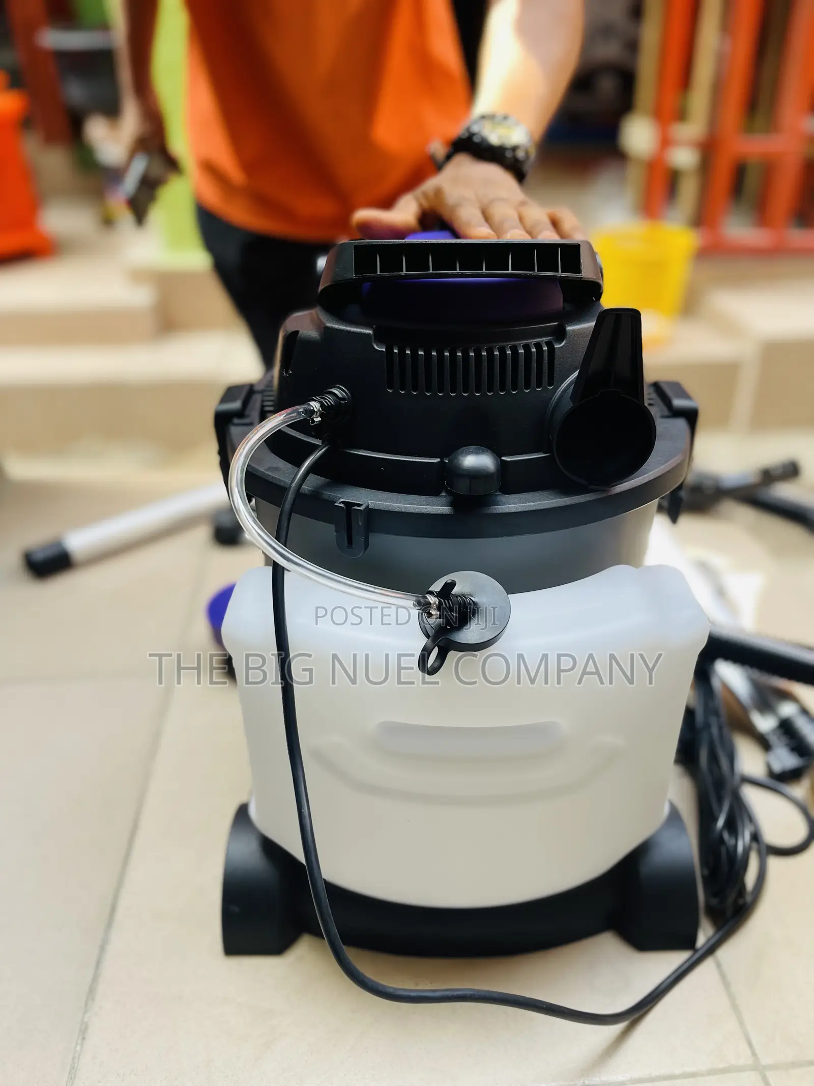 Extractor Upholstery Vacuum Cleaner With Blower 20L