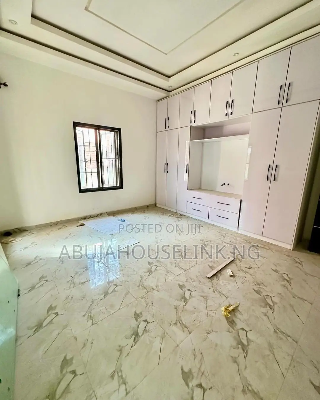 5bdrm Duplex in Guzape Abuja for sale