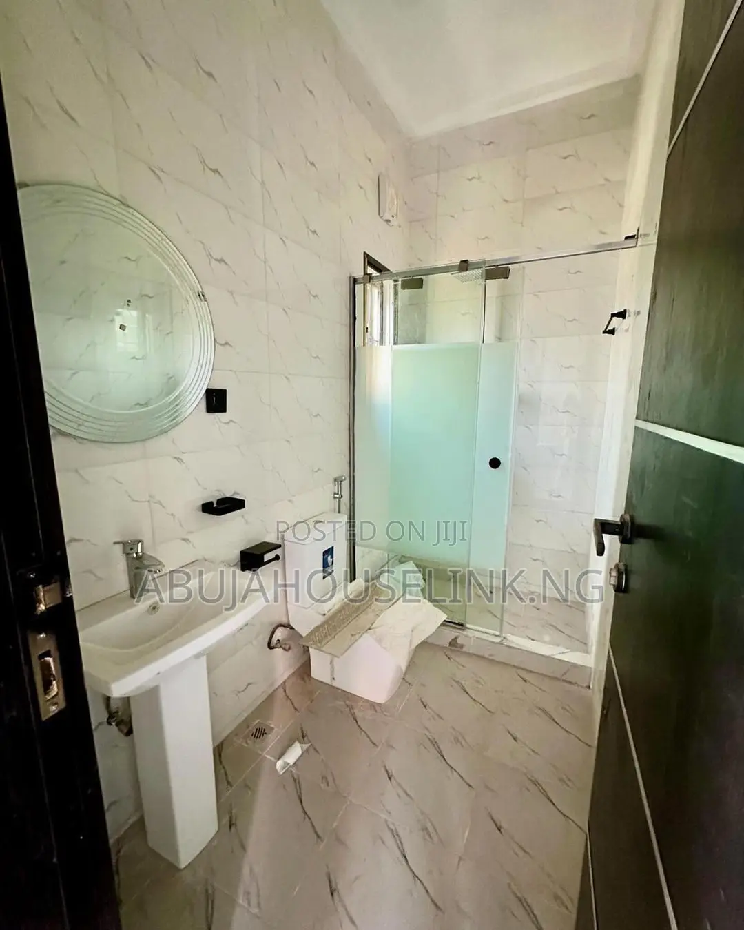 5bdrm Duplex in Guzape Abuja for sale