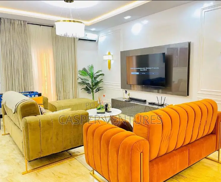 Magnetic and Colorful 3-Bedroom