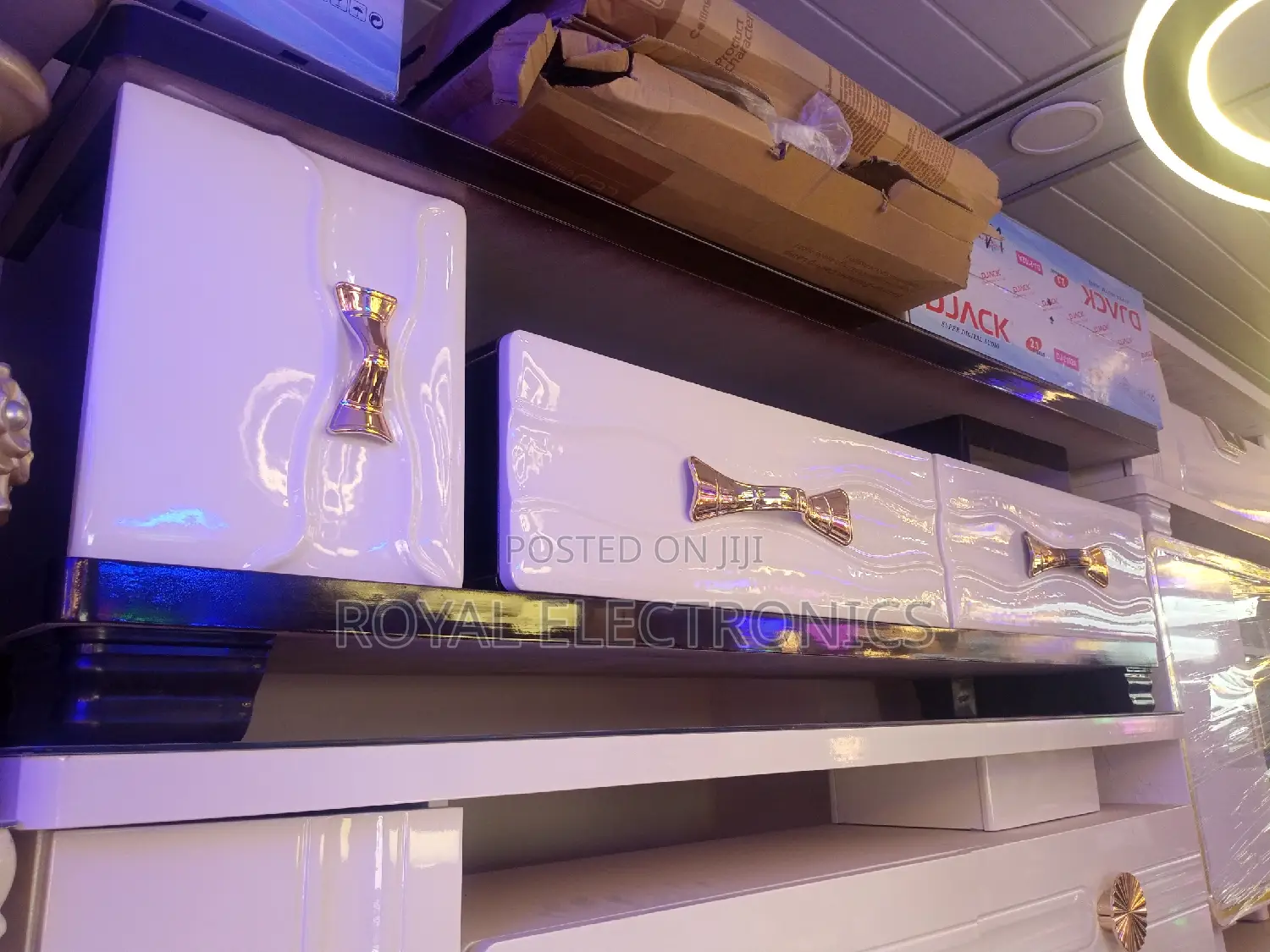 High Quality Modern TV Stand With Drawer