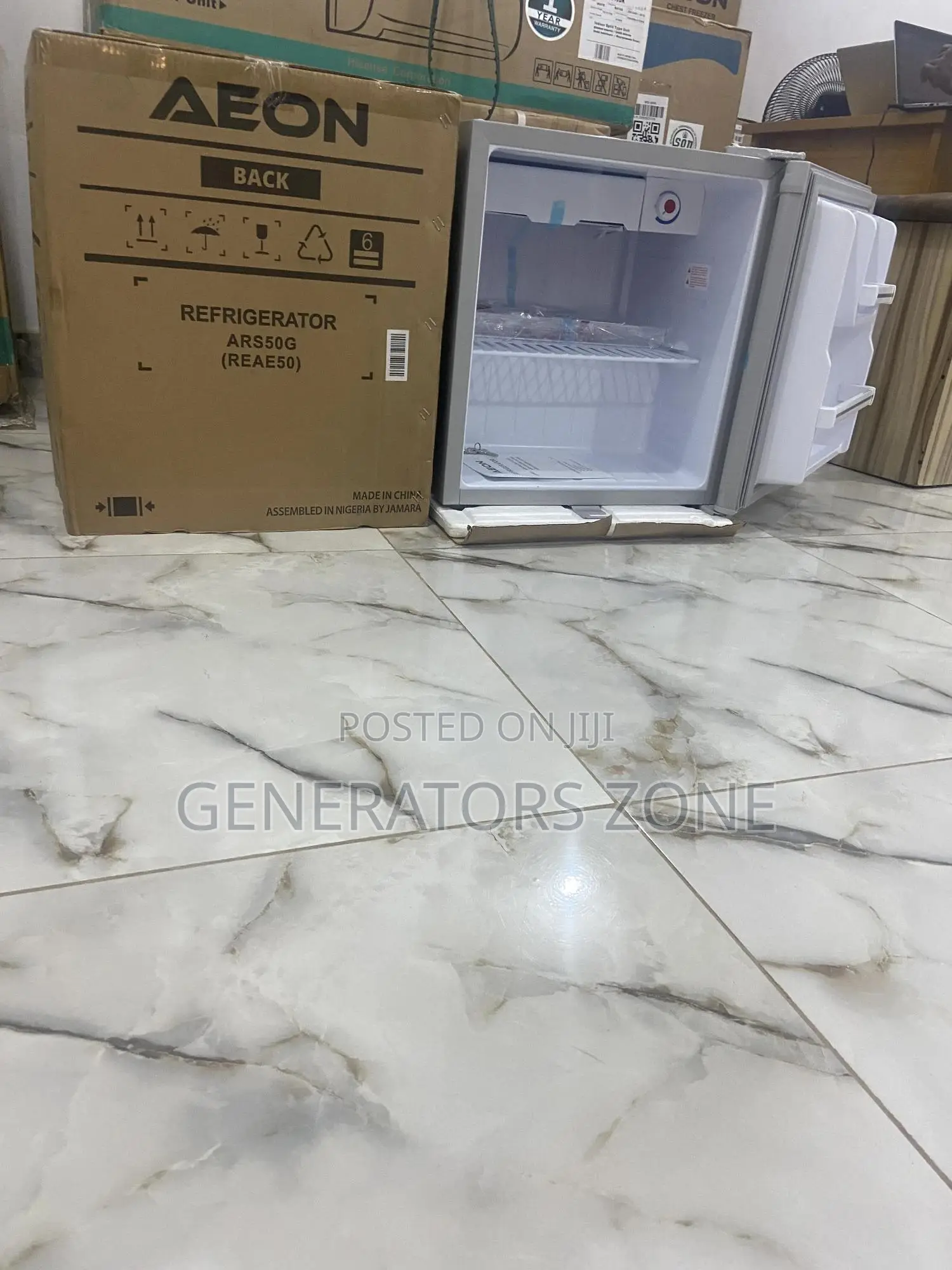 Environment Friendly Aeon Ars50g Bedside Refrigerator