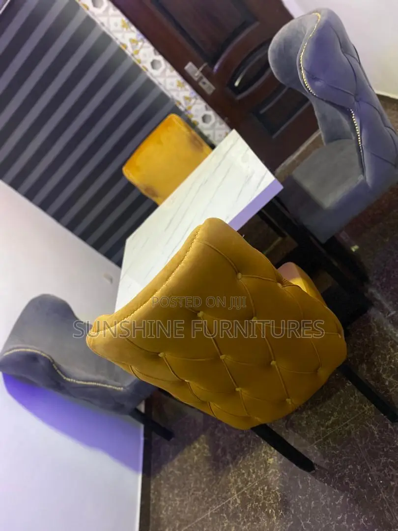 4seater Modern Tufted Dinning Set
