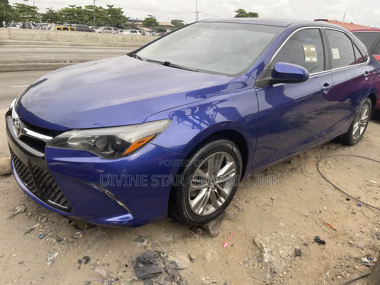 Toyota Camry SE 4dr Sedan (2.5L 4cyl 6A) 2017 Blue
