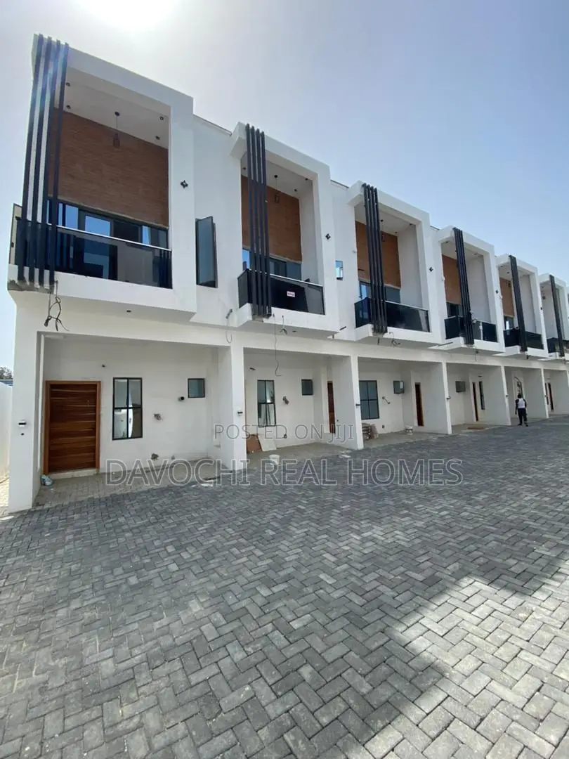 2bdrm Duplex in Ikota-Lekki for sale