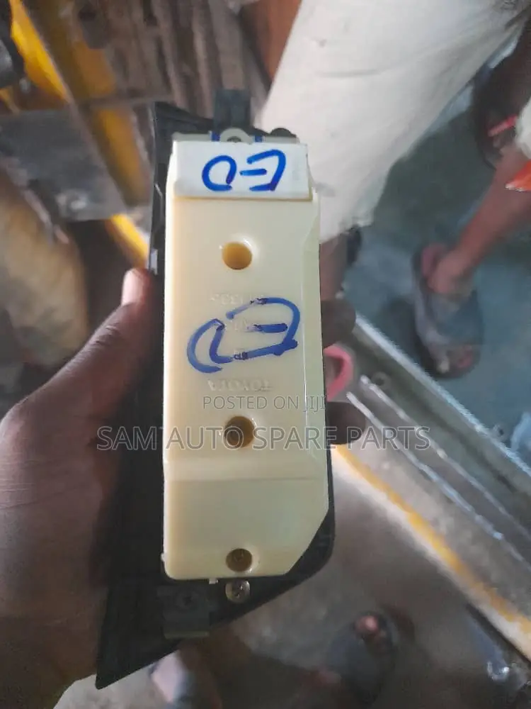 Lexus RX 300 Door Power Button the Two Side Front