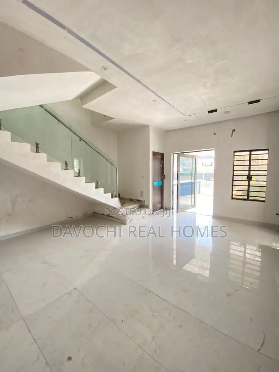 4bdrm Duplex in Ikota-Lekki for sale