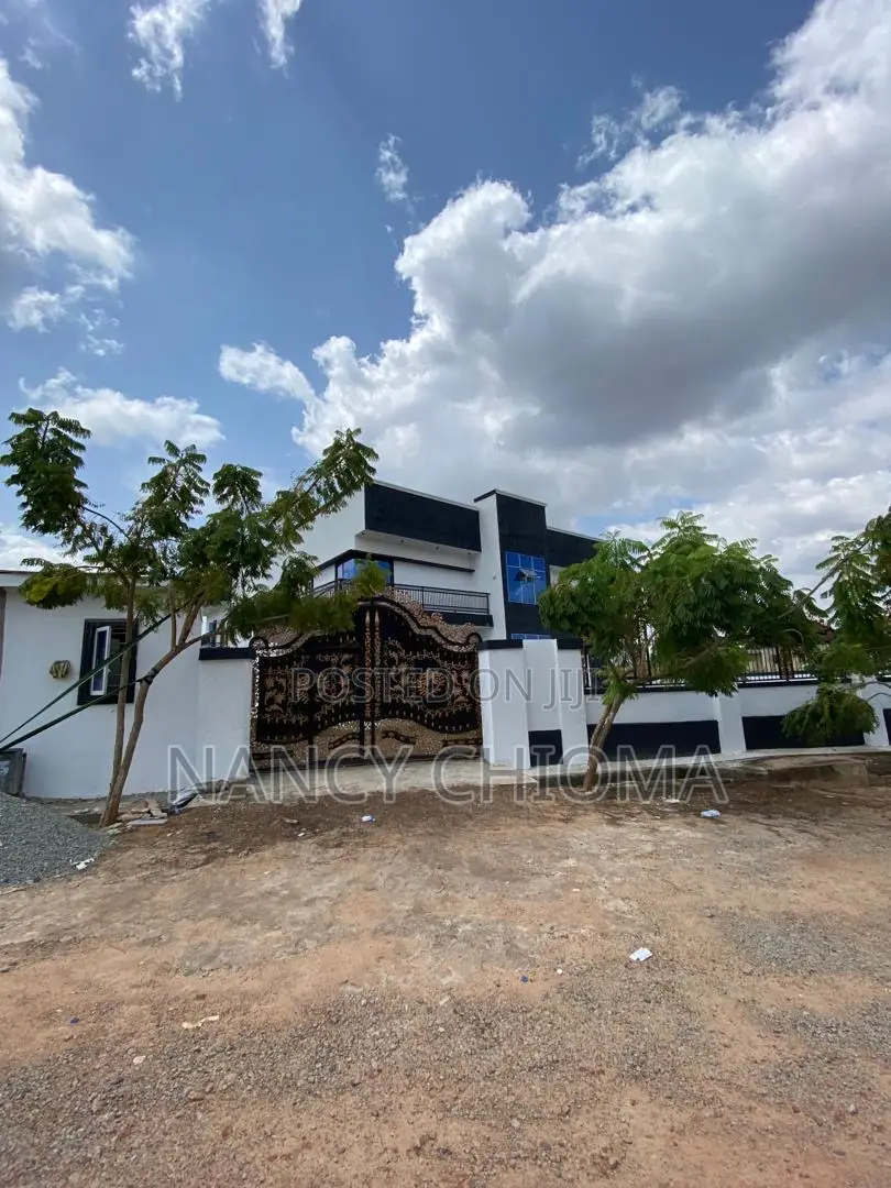 Furnished 5bdrm Duplex in Spotters, Enugu for sale