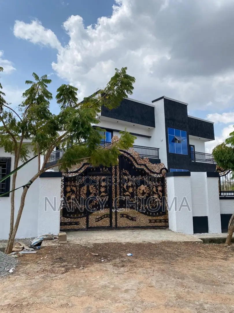Furnished 5bdrm Duplex in Spotters, Enugu for sale